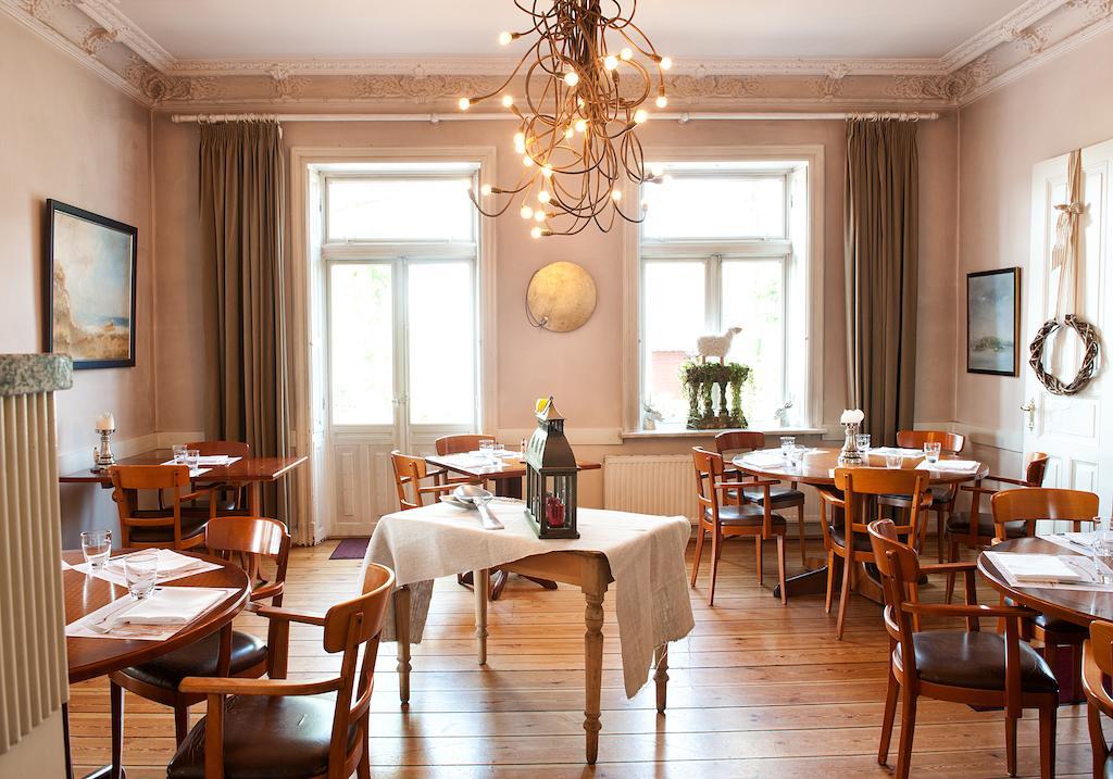 Heinsens Ellerbek Bed & Breakfast Bagian luar foto