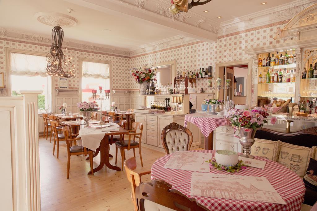 Heinsens Ellerbek Bed & Breakfast Bagian luar foto