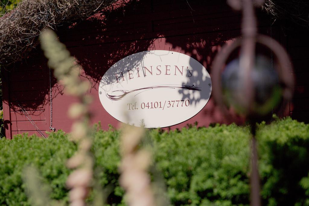 Heinsens Ellerbek Bed & Breakfast Bagian luar foto