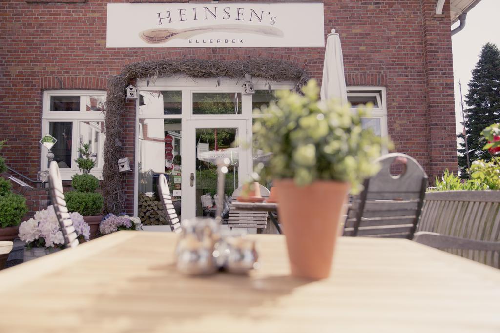Heinsens Ellerbek Bed & Breakfast Bagian luar foto