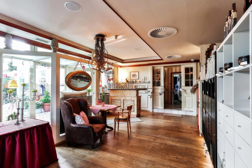 Heinsens Ellerbek Bed & Breakfast Bagian luar foto