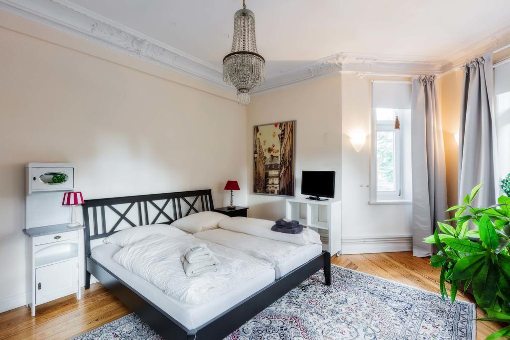 Heinsens Ellerbek Bed & Breakfast Bagian luar foto