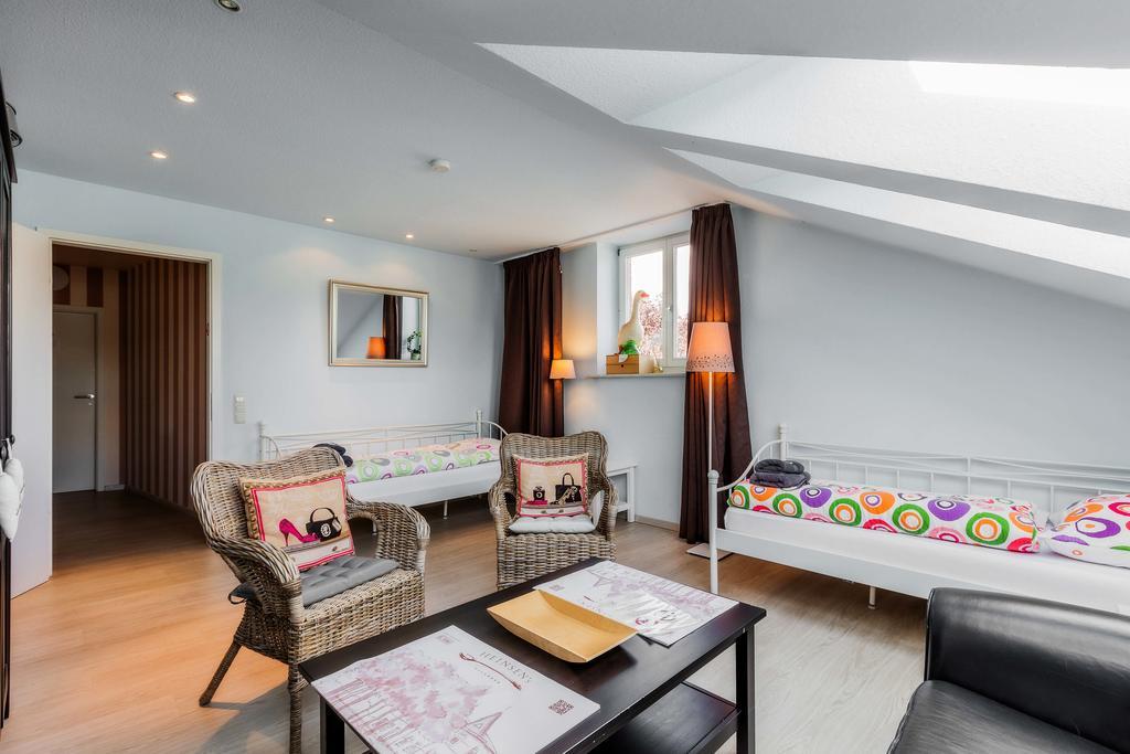Heinsens Ellerbek Bed & Breakfast Bagian luar foto