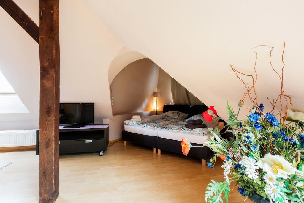 Heinsens Ellerbek Bed & Breakfast Bagian luar foto