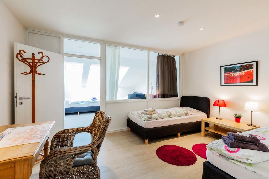 Heinsens Ellerbek Bed & Breakfast Bagian luar foto
